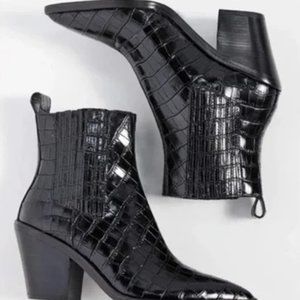 Alice + Olivia Westra Croc Embossed Leather Ankle Boots in Black 40 (9.5,10)